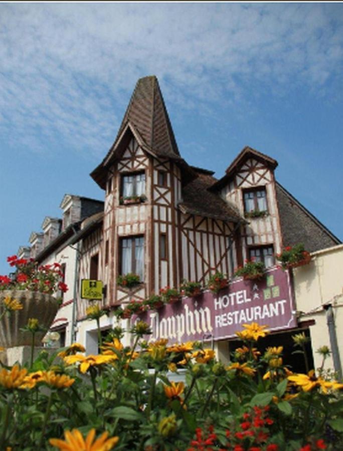 Logis Hotel Et Restaurant Du Dauphin Sees Exterior photo